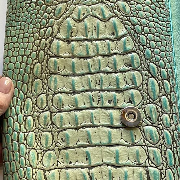 Michelle Monroe RARE Croc Embossed Clutch with Chain Shoulder Strap - Picture 10 of 13